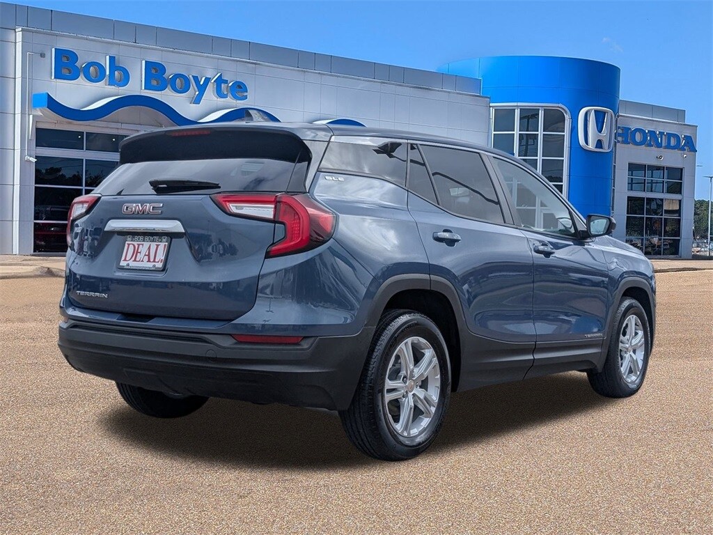 Used 2024 GMC Terrain SLE SUV