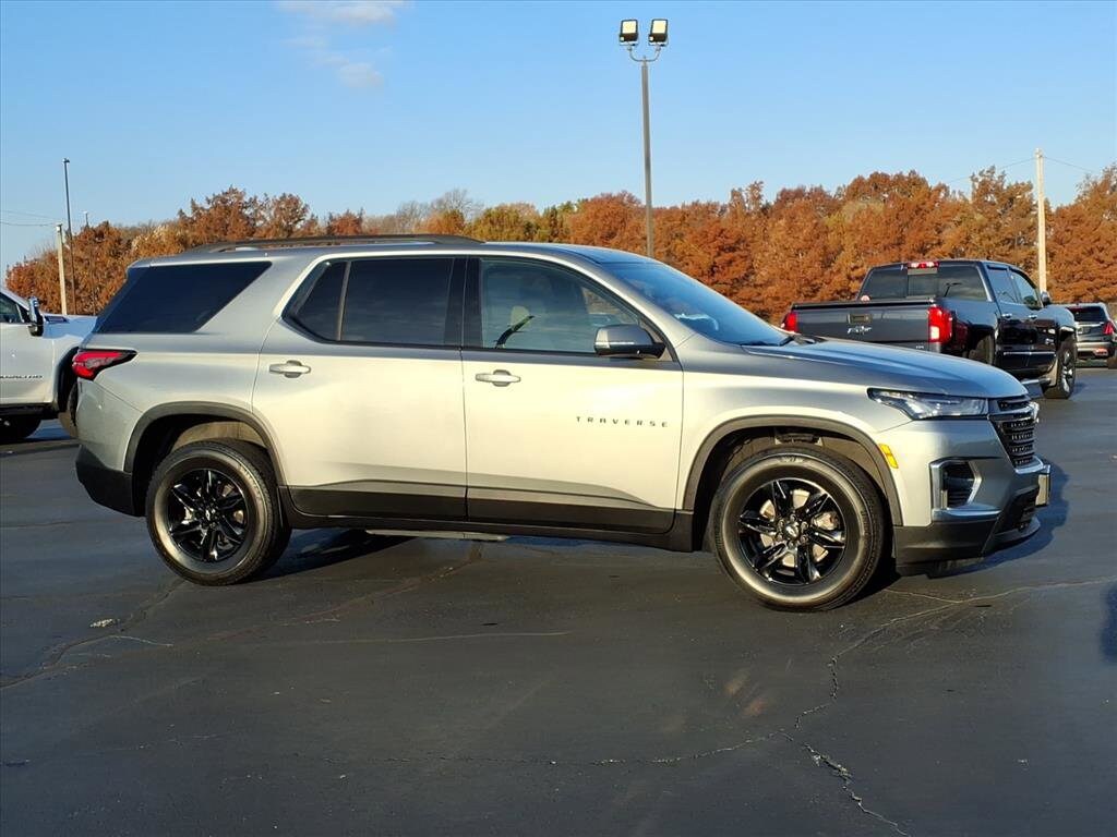 Used 2023 Chevrolet Traverse LS w/1LS SUV