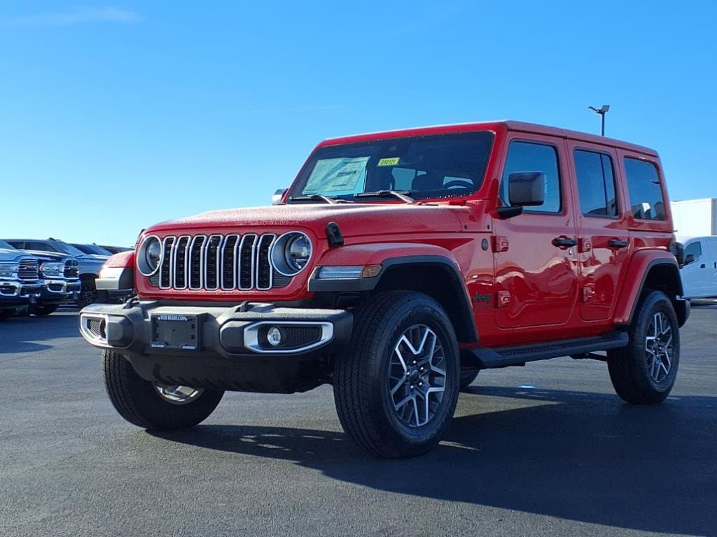 2025 Jeep Wrangler 4-Door Sahara | CarEdge | CarEdge