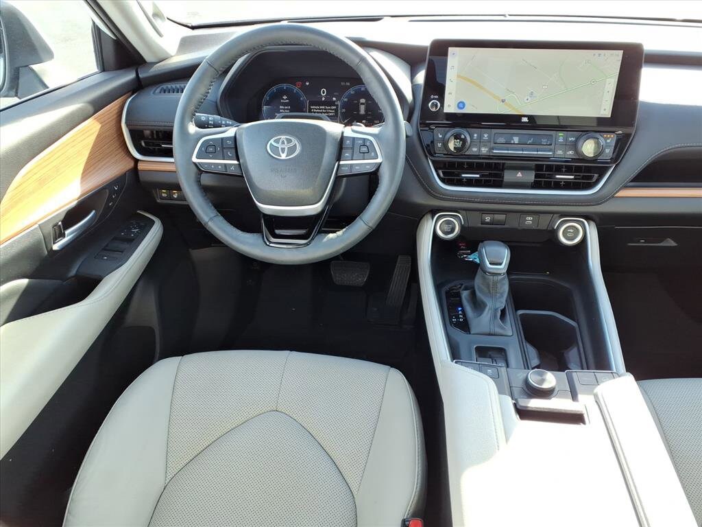 Used 2025 Toyota Grand Highlander SUV