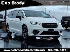 2026 Chrysler Pacifica SELECT Passenger Van