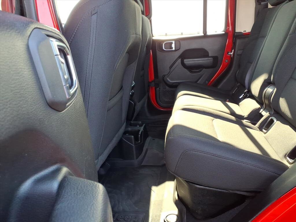 Used 2023 Jeep Gladiator Sport Truck Crew Cab