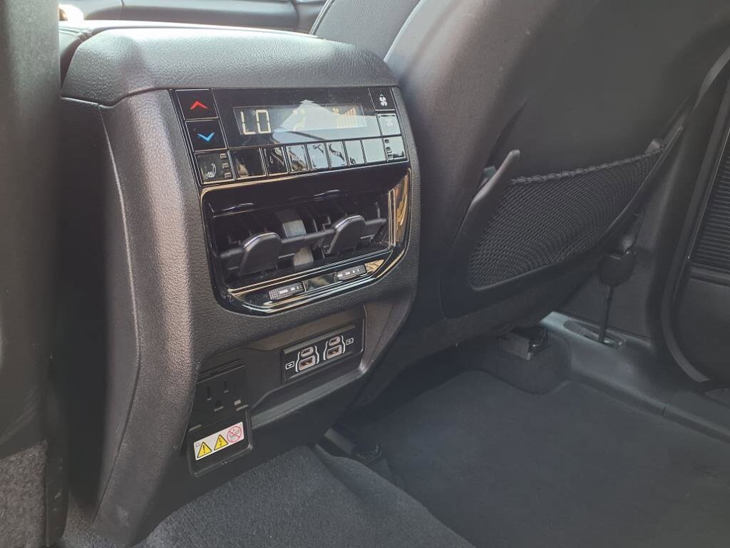 Used 2022 Jeep New Grand Cherokee Overland SUV