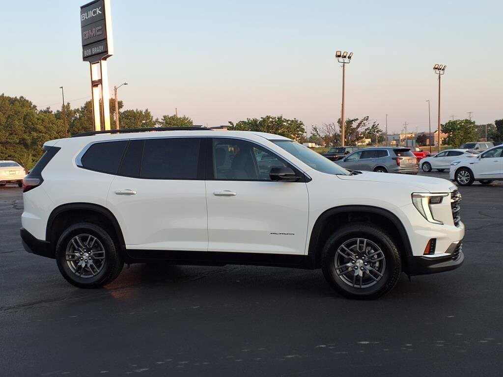 Used 2025 GMC Acadia Elevation SUV