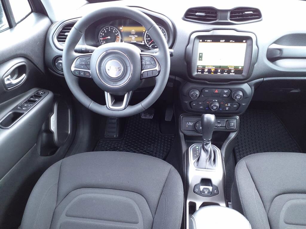 New 2022 Jeep Renegade LATITUDE 4X4 Sport Utility