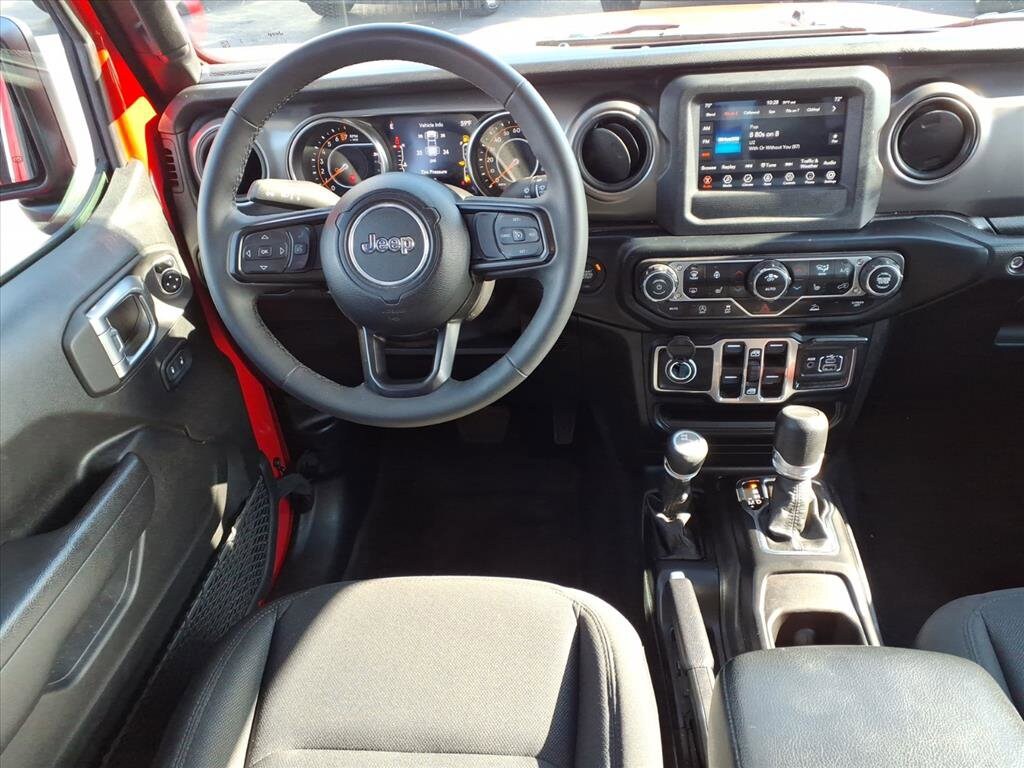 Used 2023 Jeep Gladiator Sport Truck Crew Cab