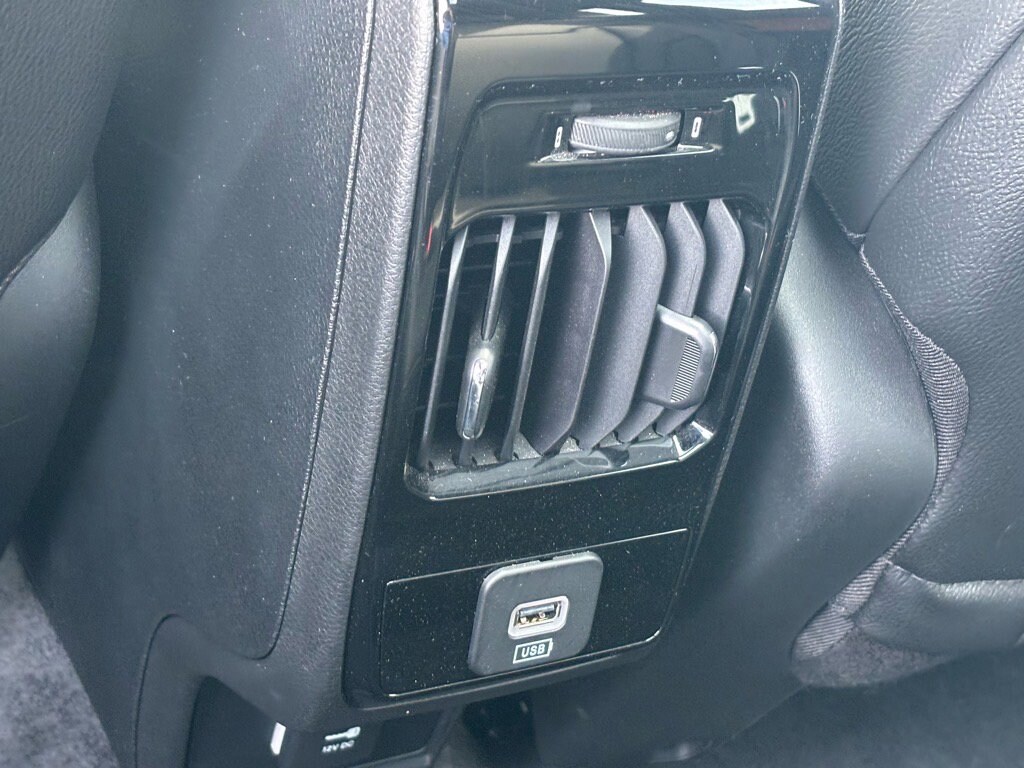 Used 2024 Jeep Compass Limited SUV