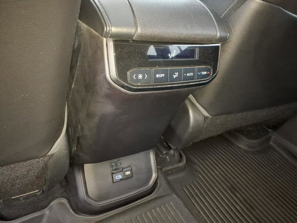 Used 2022 Toyota Highlander XLE SUV