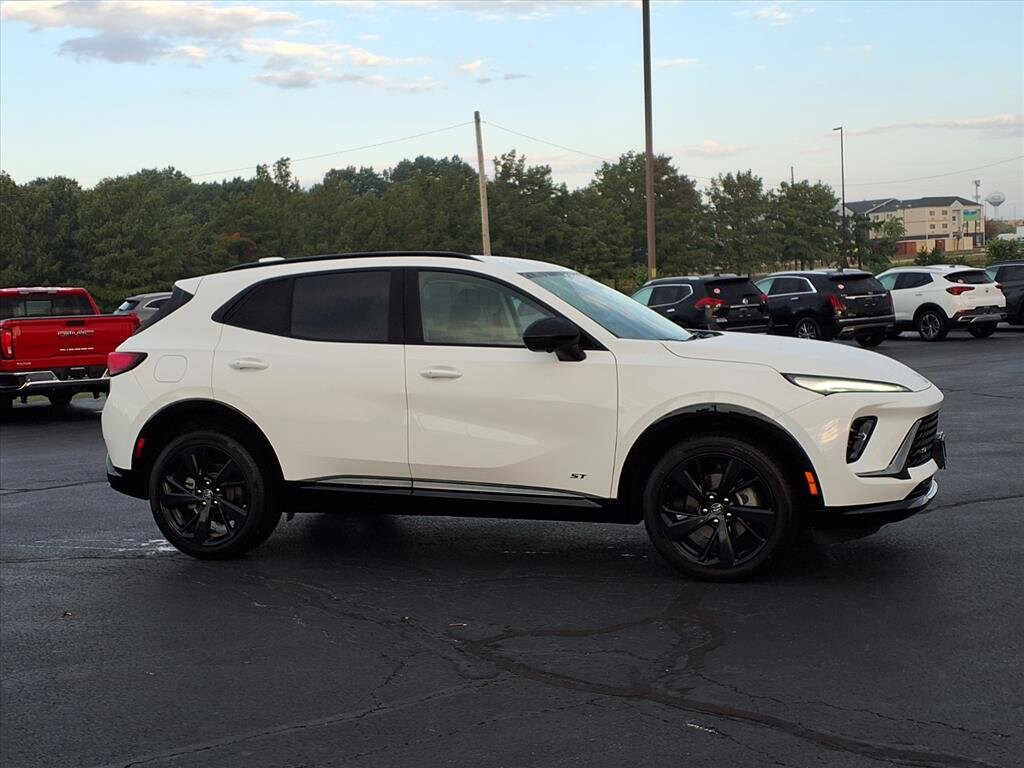 Used 2025 Buick Envision Sport Touring SUV