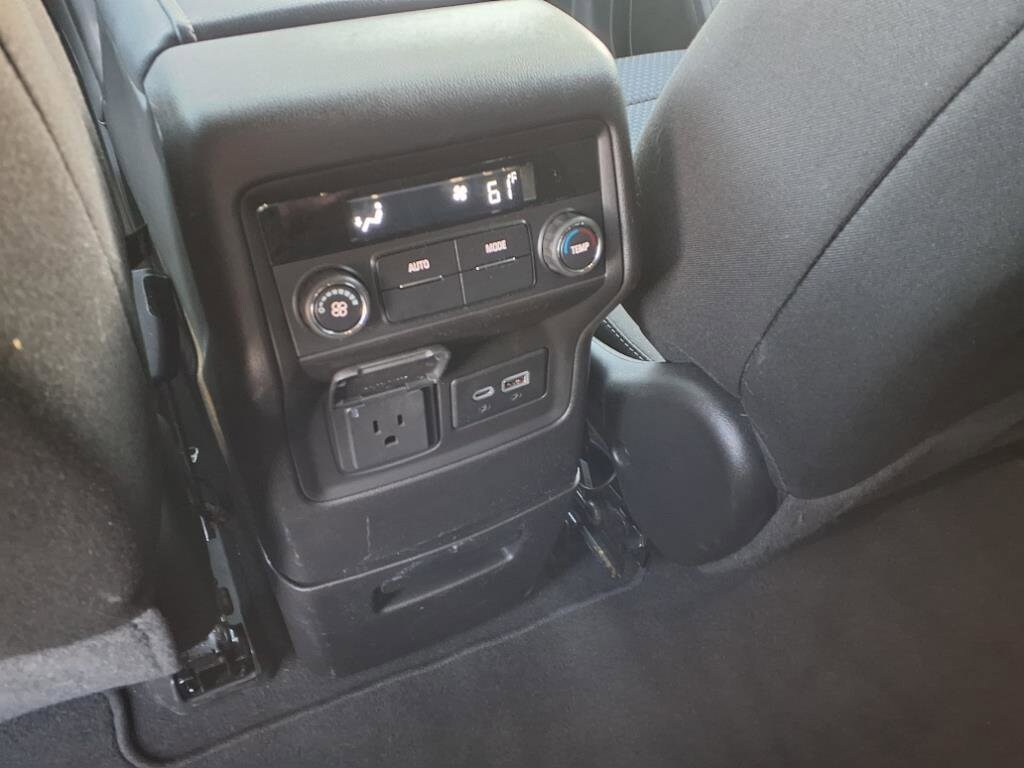 Used 2023 GMC Acadia SLE SUV