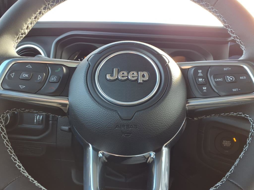 2025 Jeep Wrangler 4-Door Sahara - Photo 17