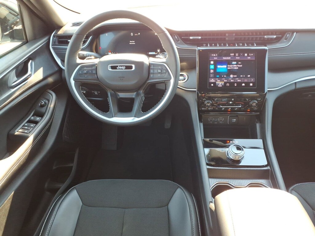 Used 2024 Jeep Grand Cherokee Altitude SUV