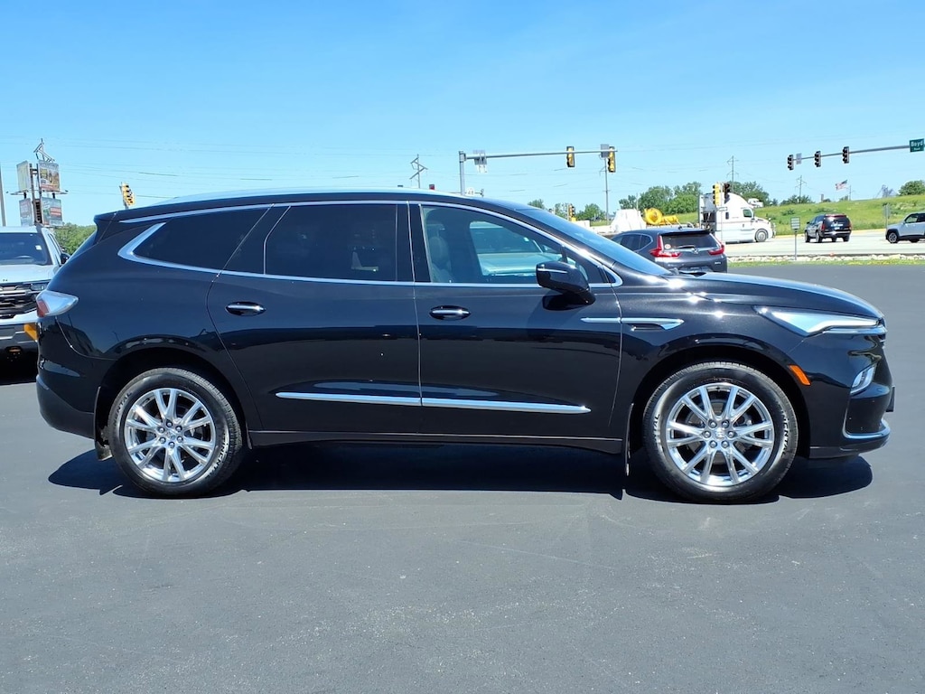 Used 2023 Buick Enclave Essence SUV
