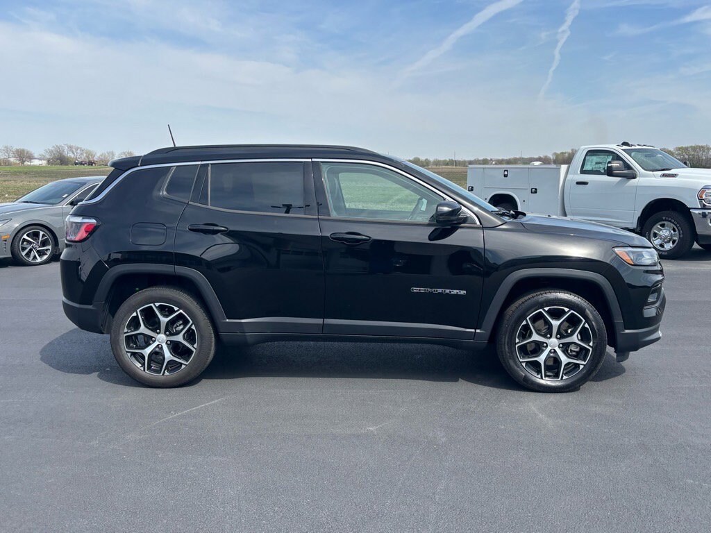 Used 2024 Jeep Compass Limited SUV