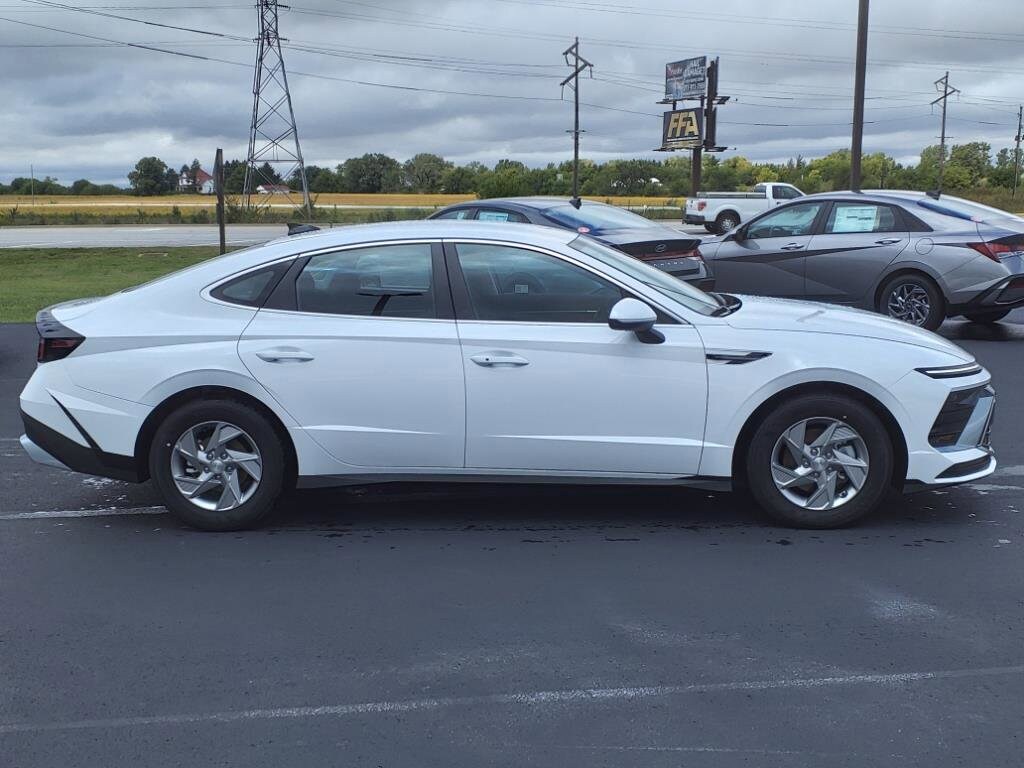 Used 2025 Hyundai Sonata SE Sedan