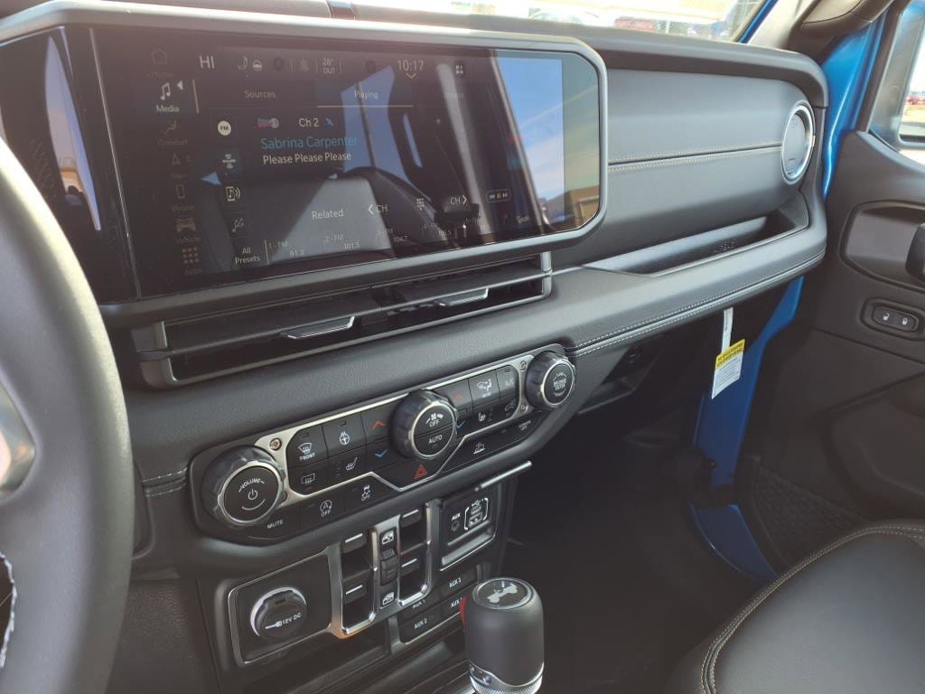 2025 Jeep Wrangler 4-Door Sahara - Photo 8