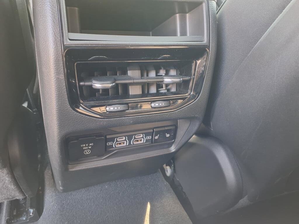 Used 2024 Jeep Grand Cherokee Limited SUV