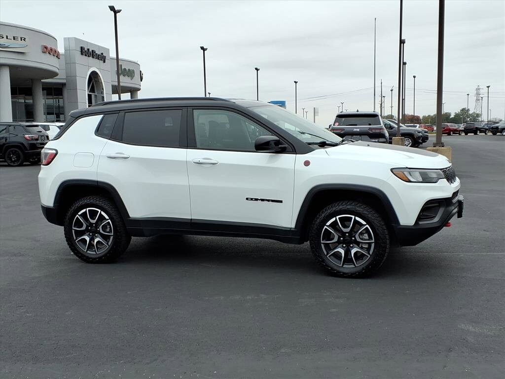 Used 2024 Jeep Compass Trailhawk SUV