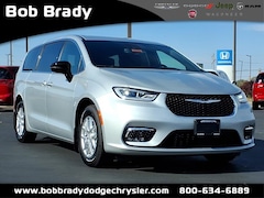 2026 Chrysler Pacifica SELECT Passenger Van