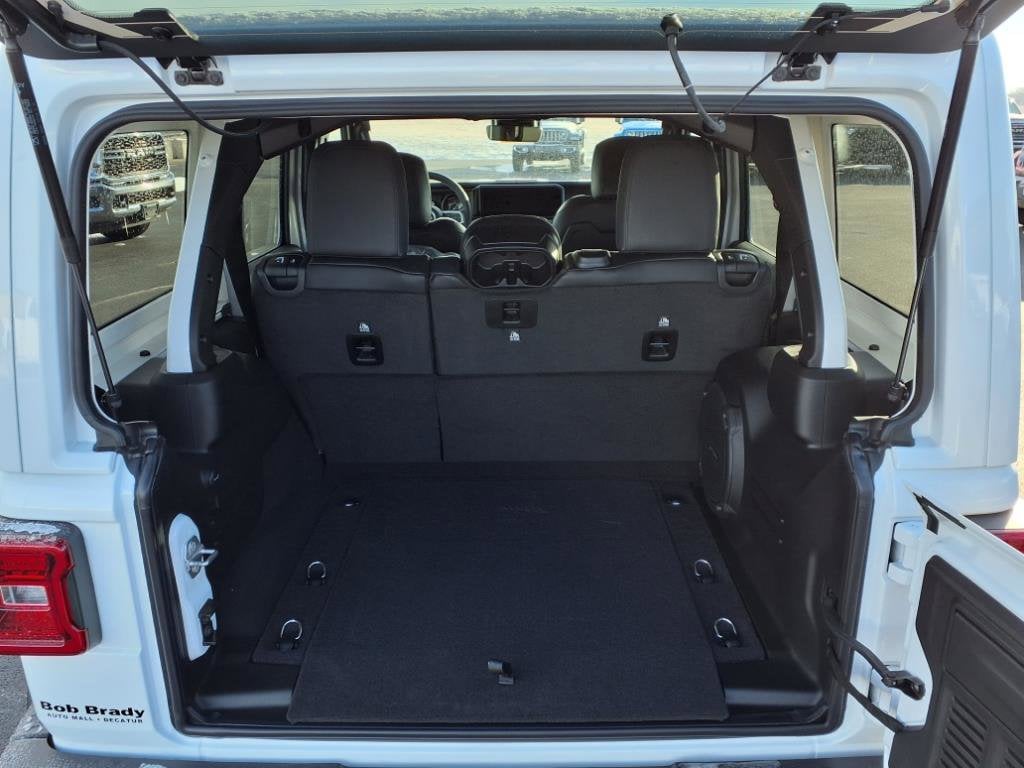 2025 Jeep Wrangler 4-Door Sahara - Photo 10