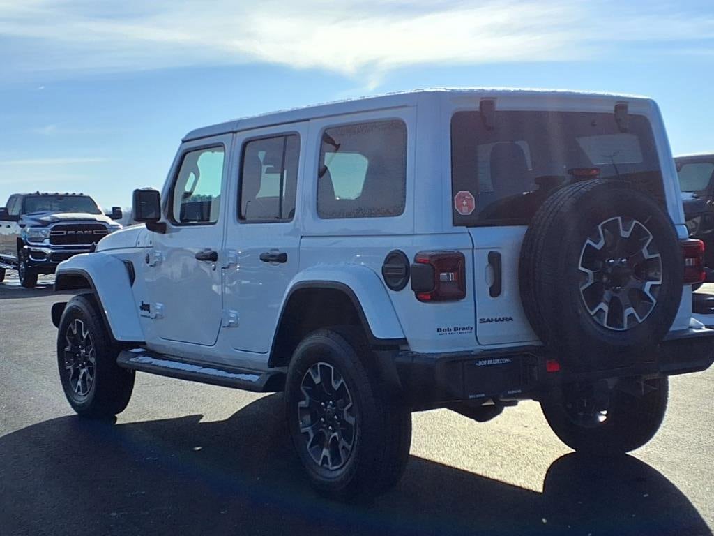 2025 Jeep Wrangler 4-Door Sahara - Photo 12