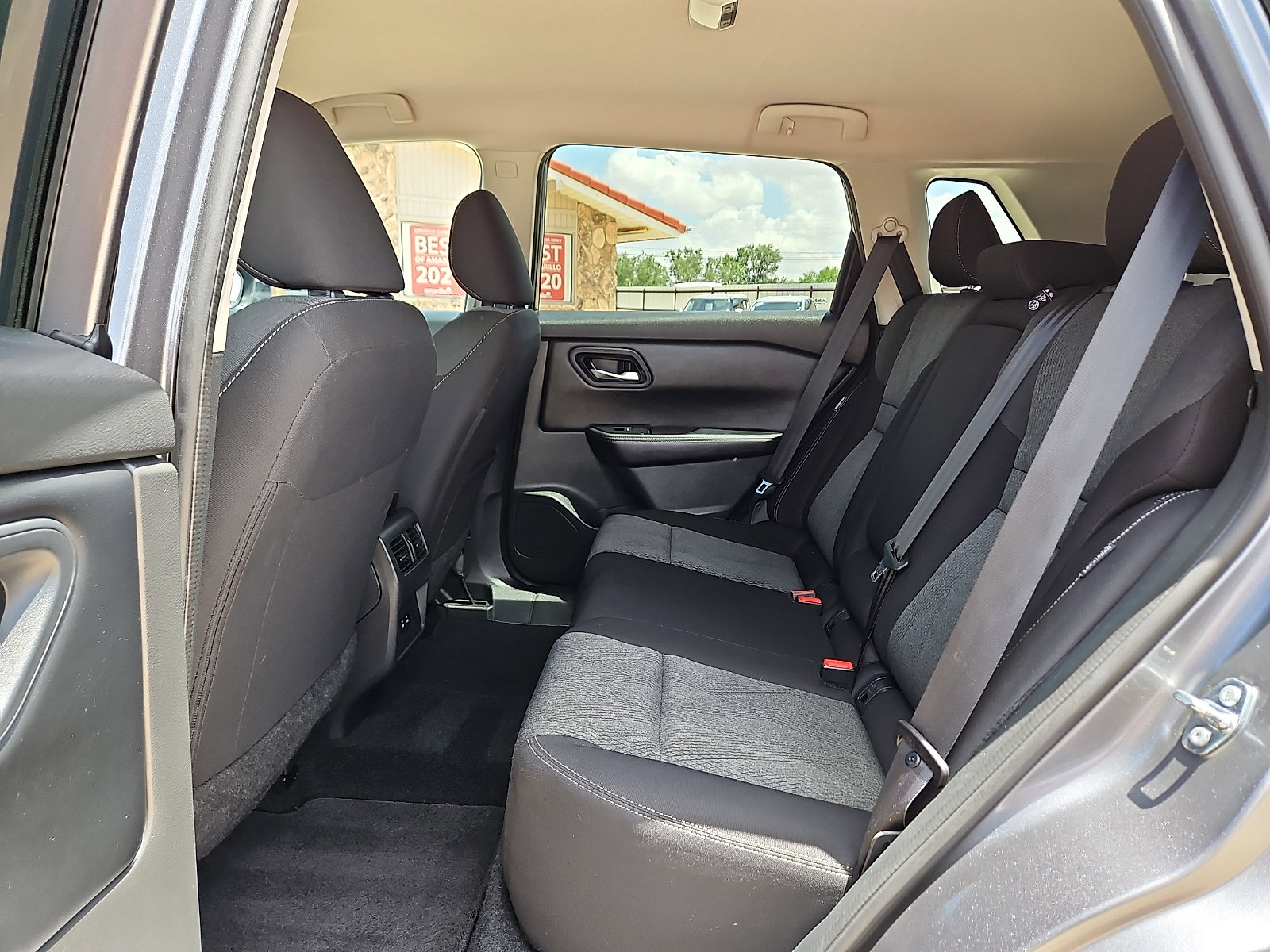 2025 Nissan Rogue SV - Photo 10