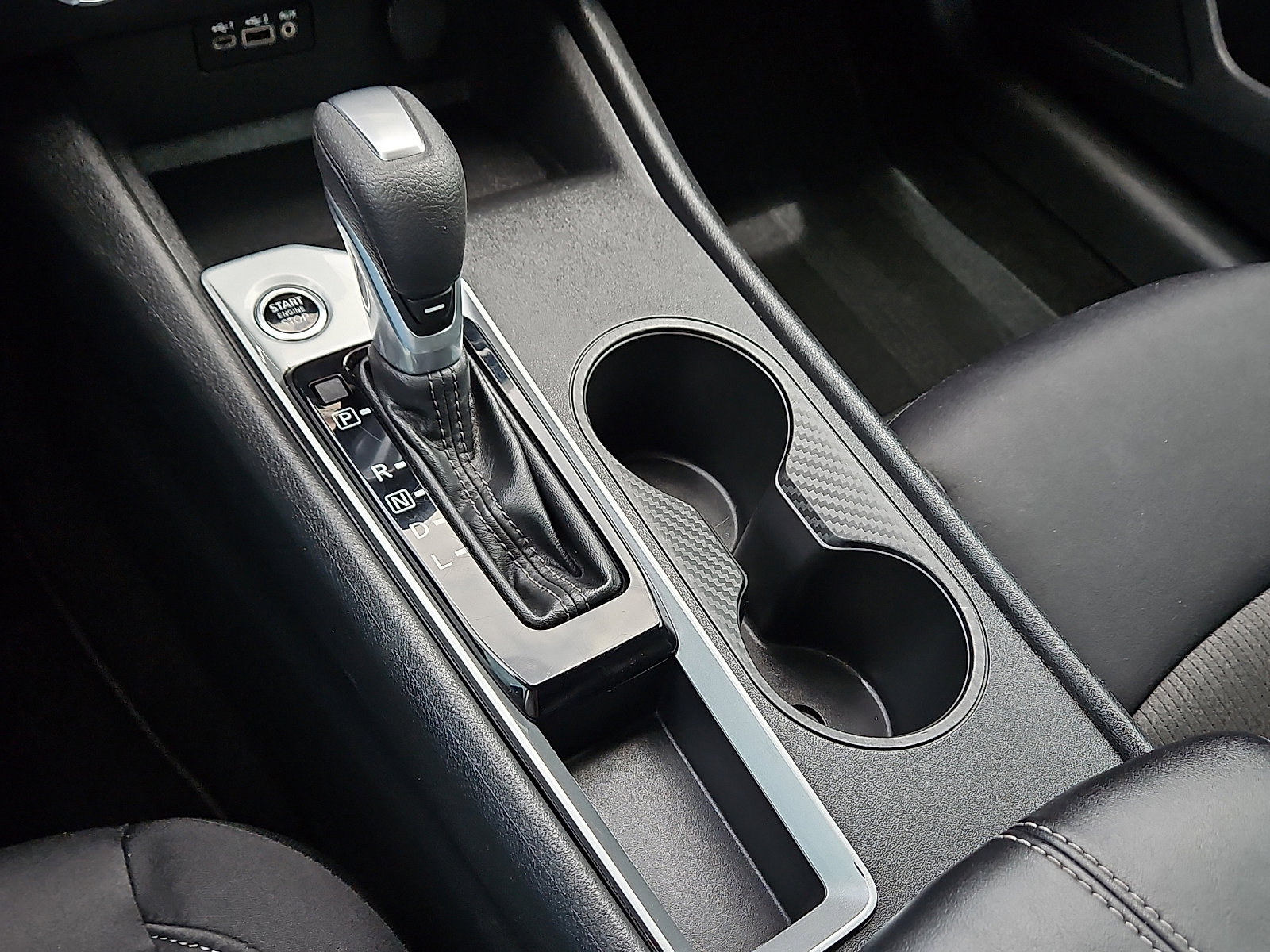 2025 Nissan Altima SV - Photo 13