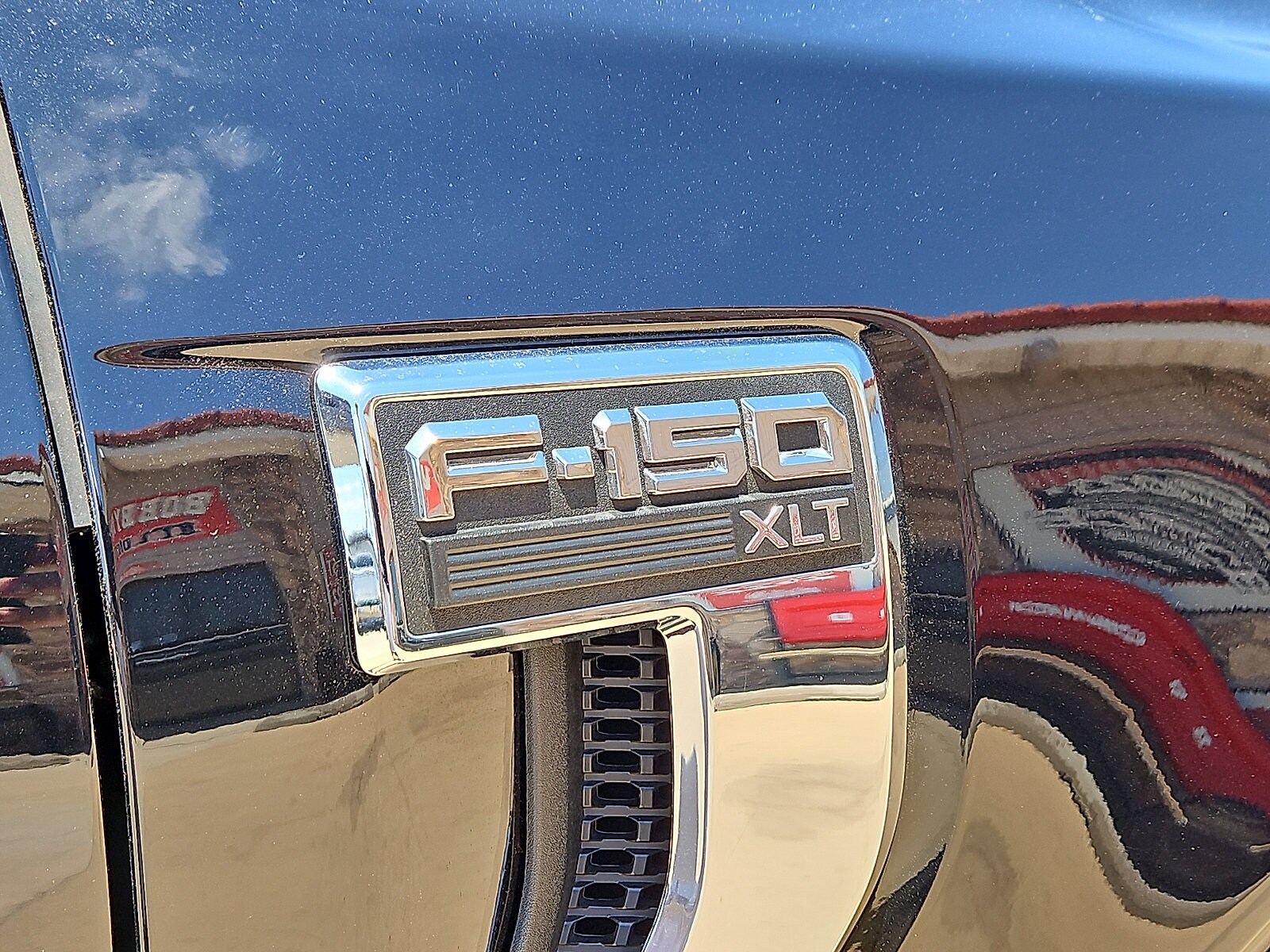 2025 Ford F-150 XLT - Photo 6