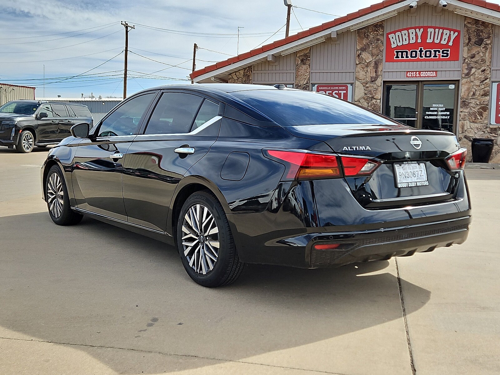 2023 Nissan Altima 2.5 SV photo 2