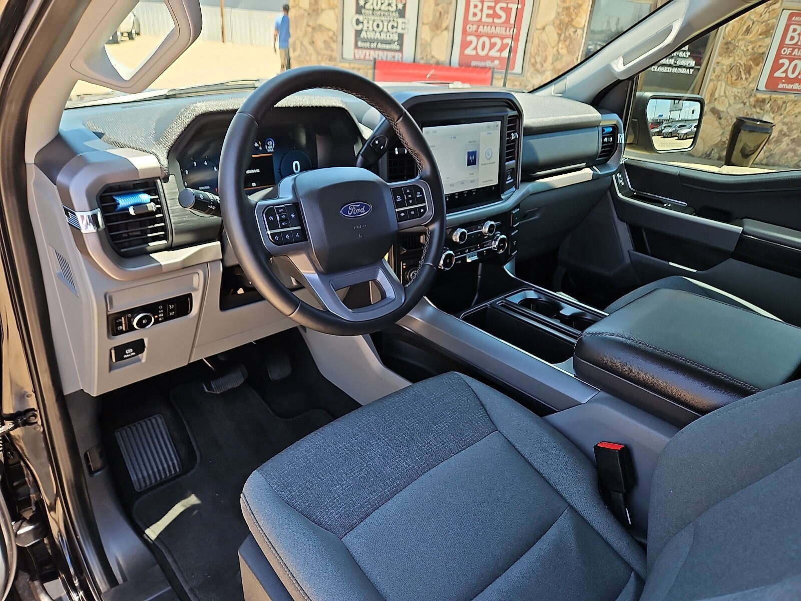 2025 Ford F-150 XLT - Photo 12