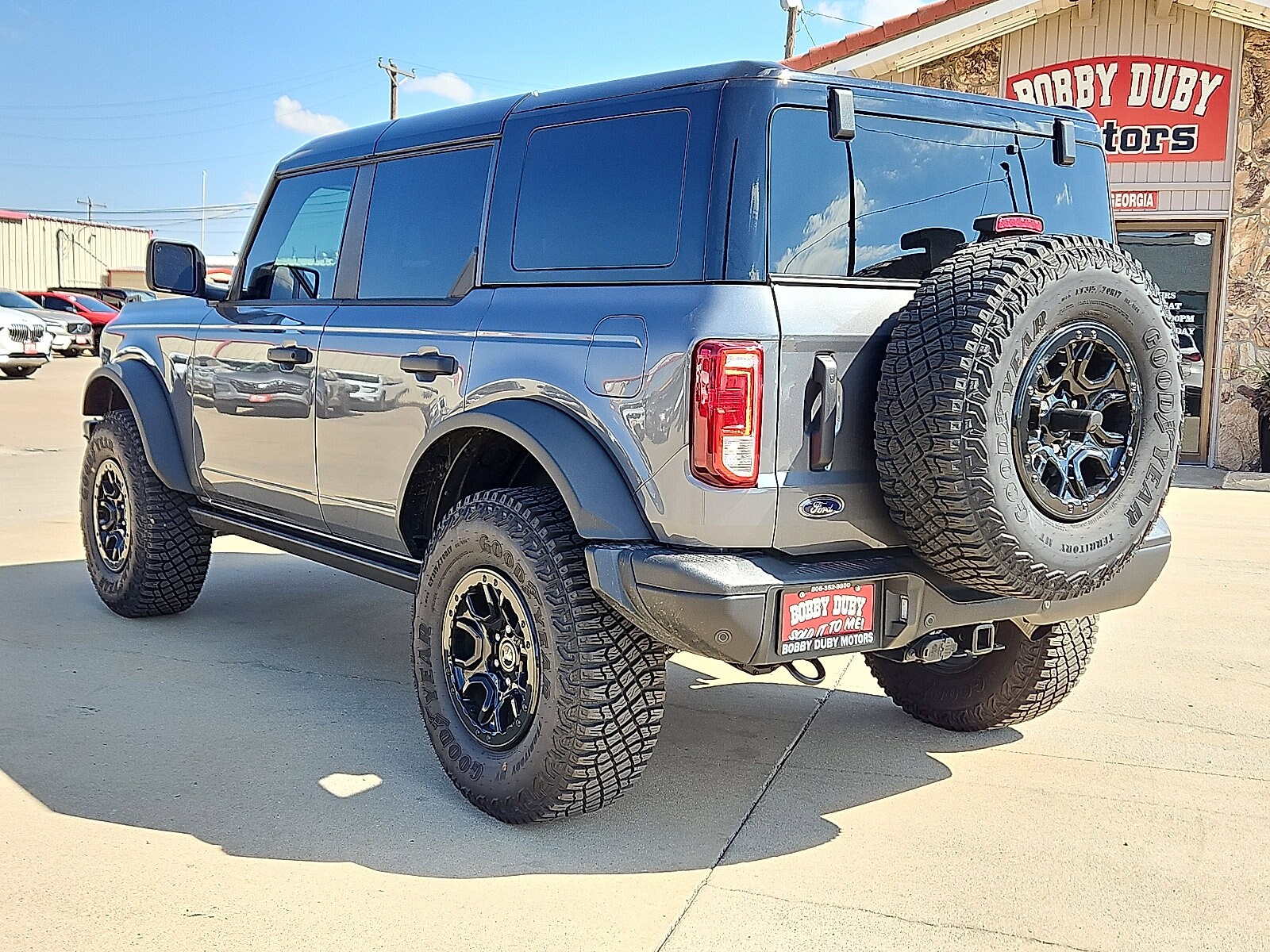 2024 Ford Bronco Black Diamond photo 2