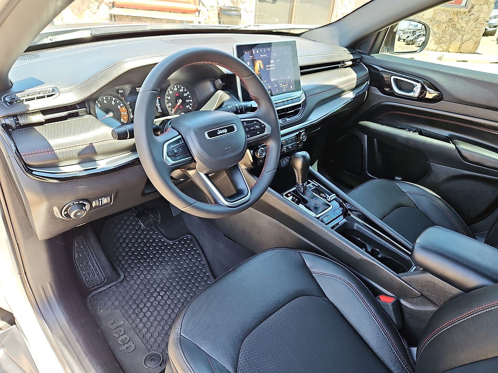 2025 Jeep Compass Trailhawk - Photo 11