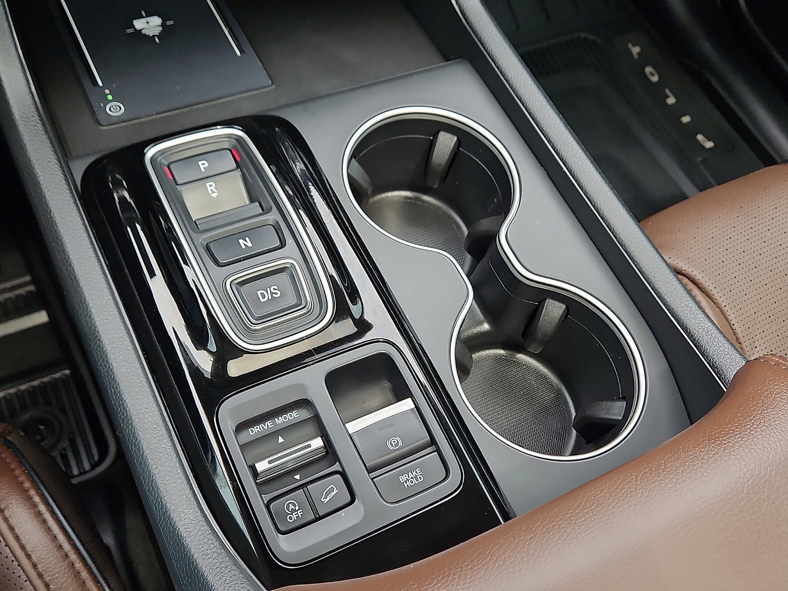 2025 Honda Pilot Elite - Photo 16