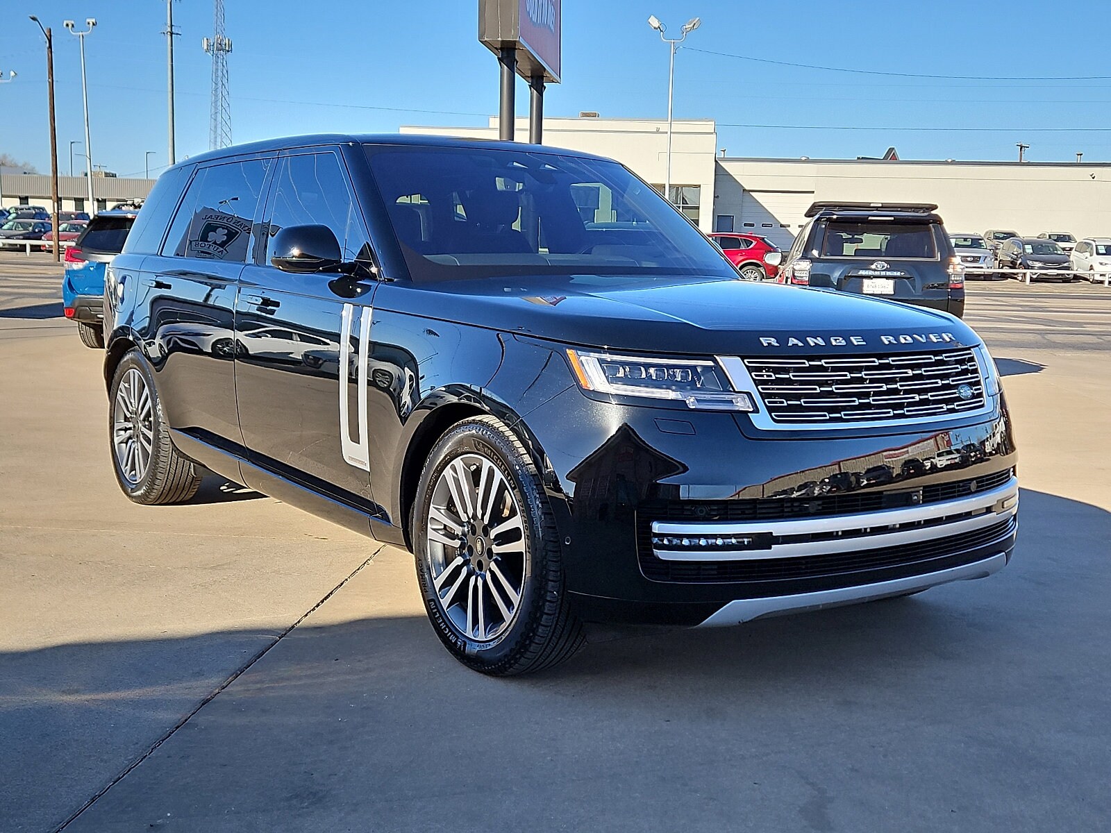 2023 Land Rover Range Rover Autobiography photo 4
