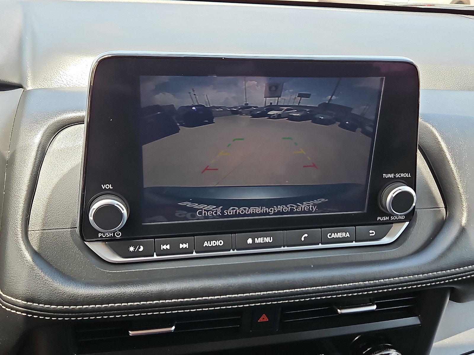 2025 Nissan Rogue SV - Photo 15