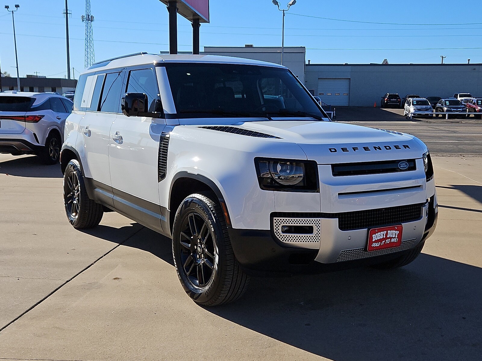 2024 Land Rover Defender 110 S photo 4