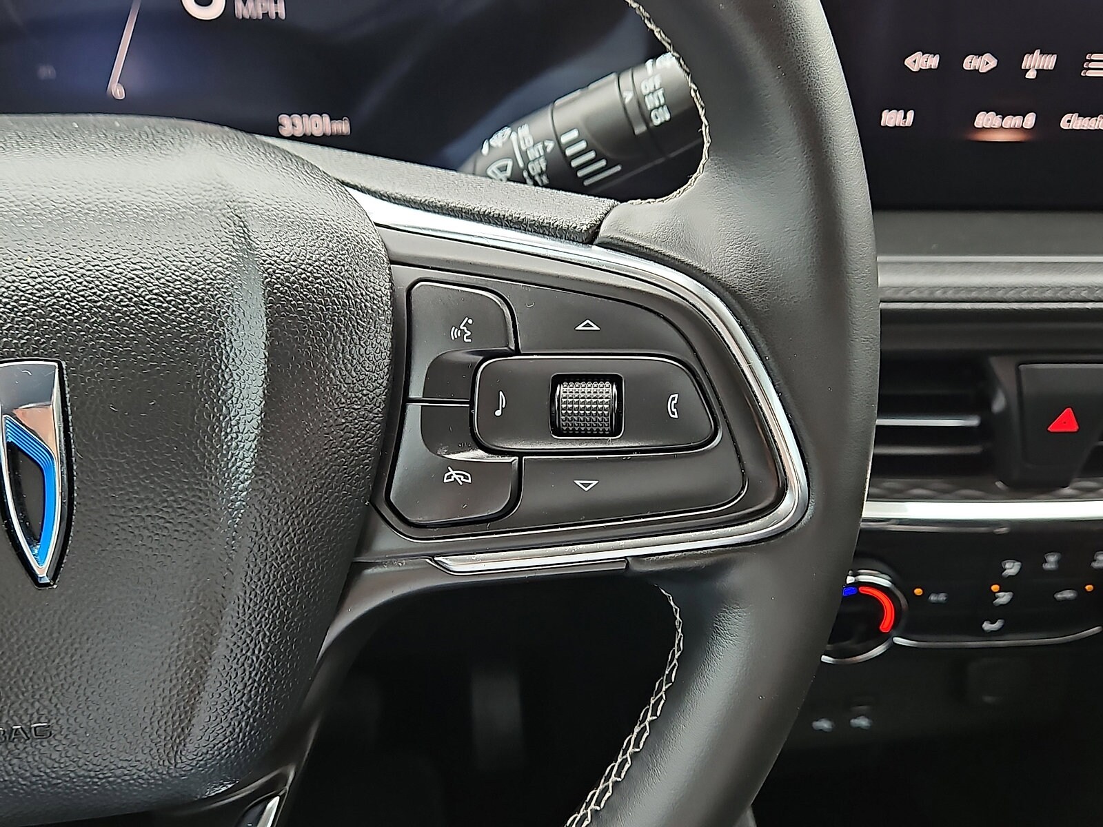 2025 Buick Encore GX Preferred - Photo 18