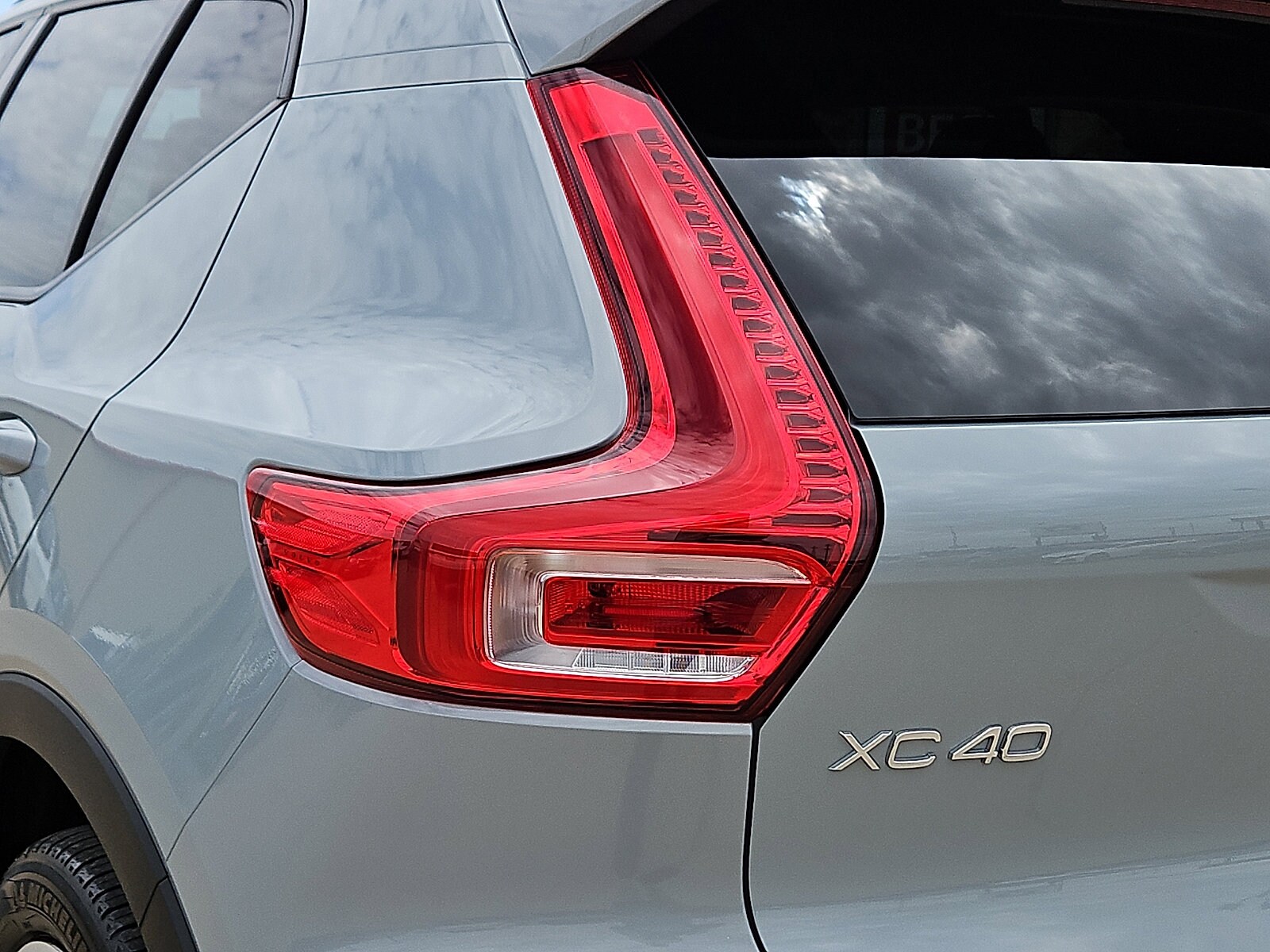 2026 Volvo XC40 Plus - Photo 7