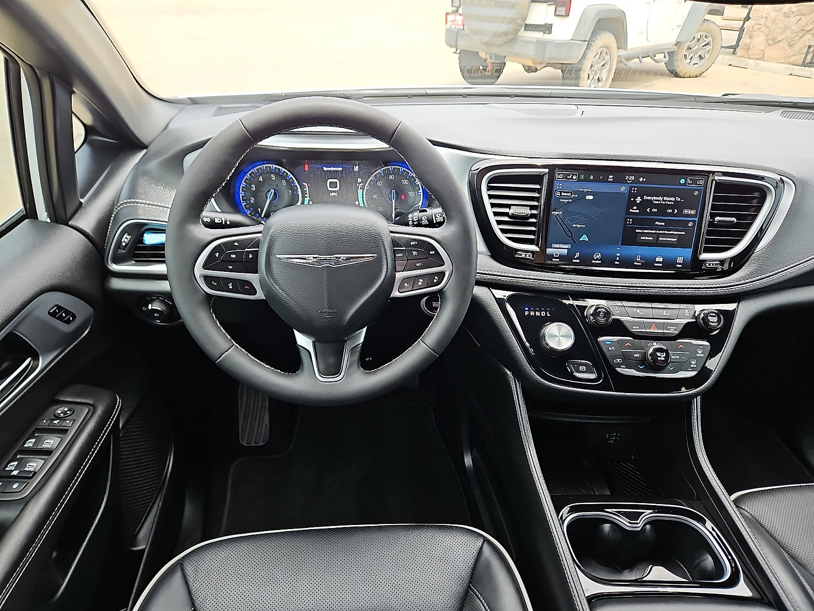 2026 Chrysler Pacifica Limited - Photo 8
