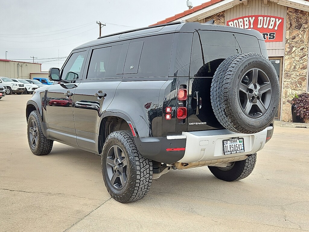 2023 Land Rover Defender Standard photo 2