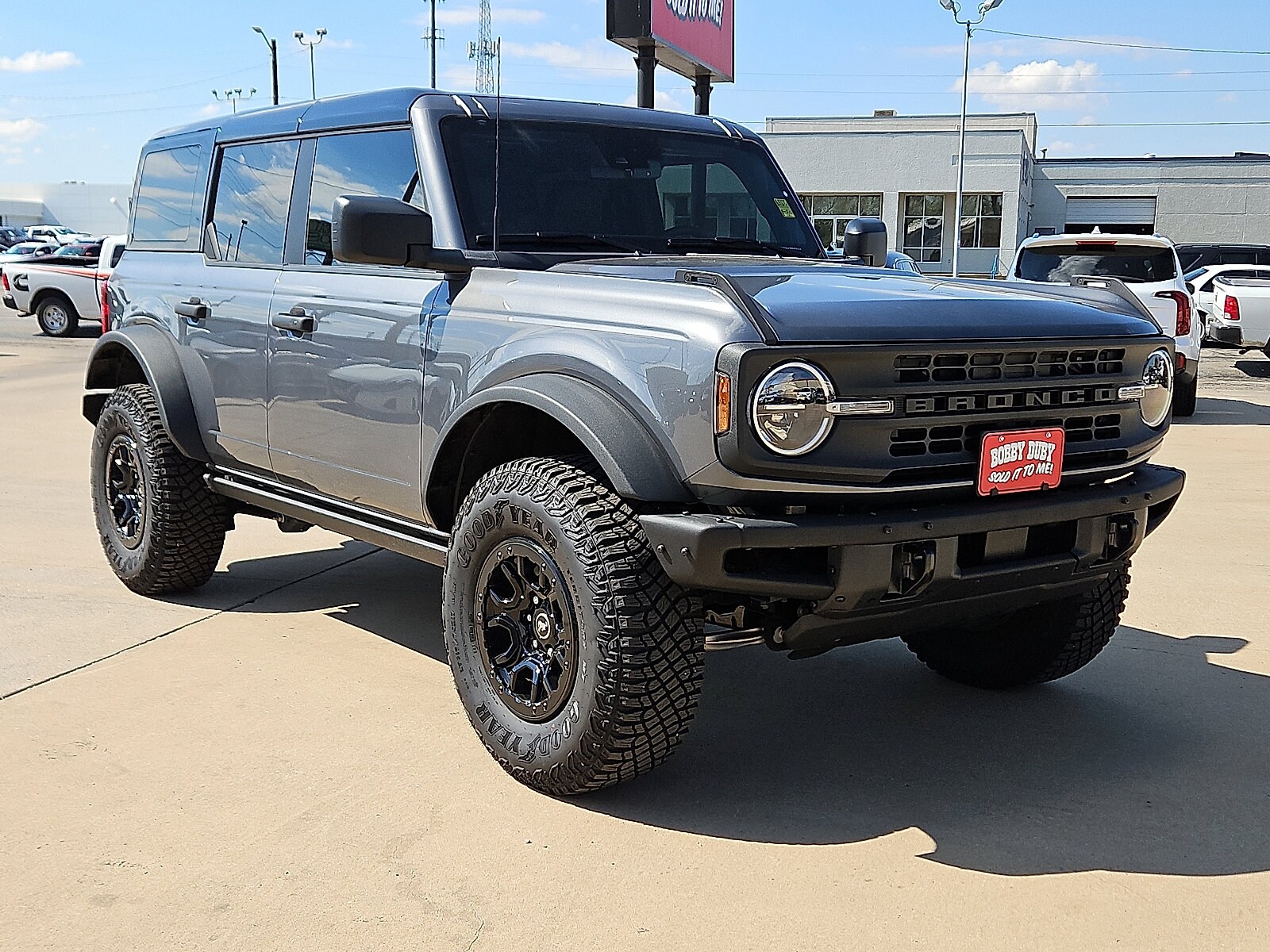2024 Ford Bronco Black Diamond photo 4