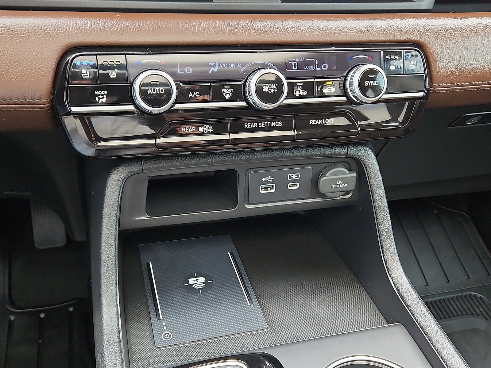2025 Honda Pilot Elite - Photo 17