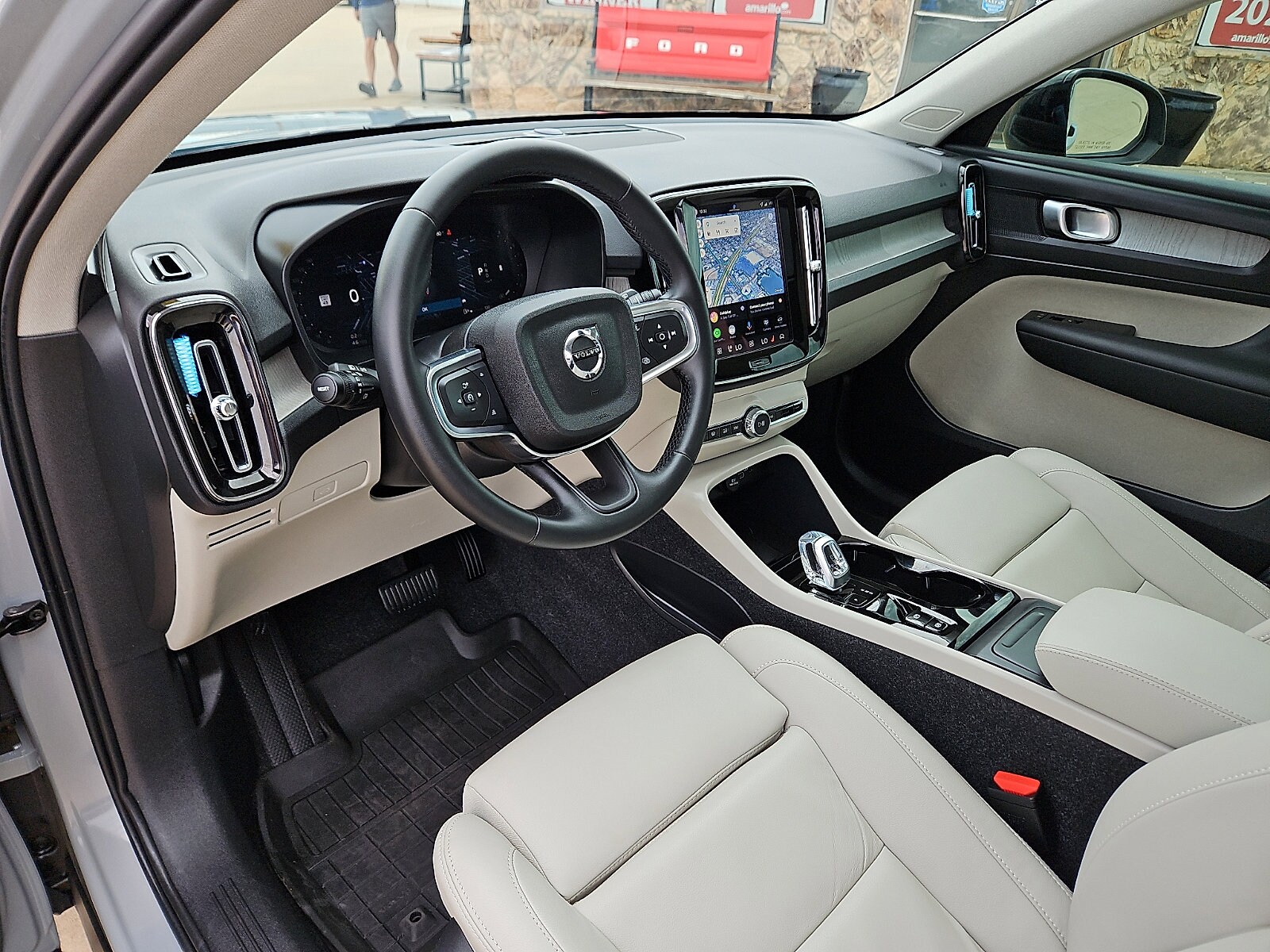 2026 Volvo XC40 Plus - Photo 13