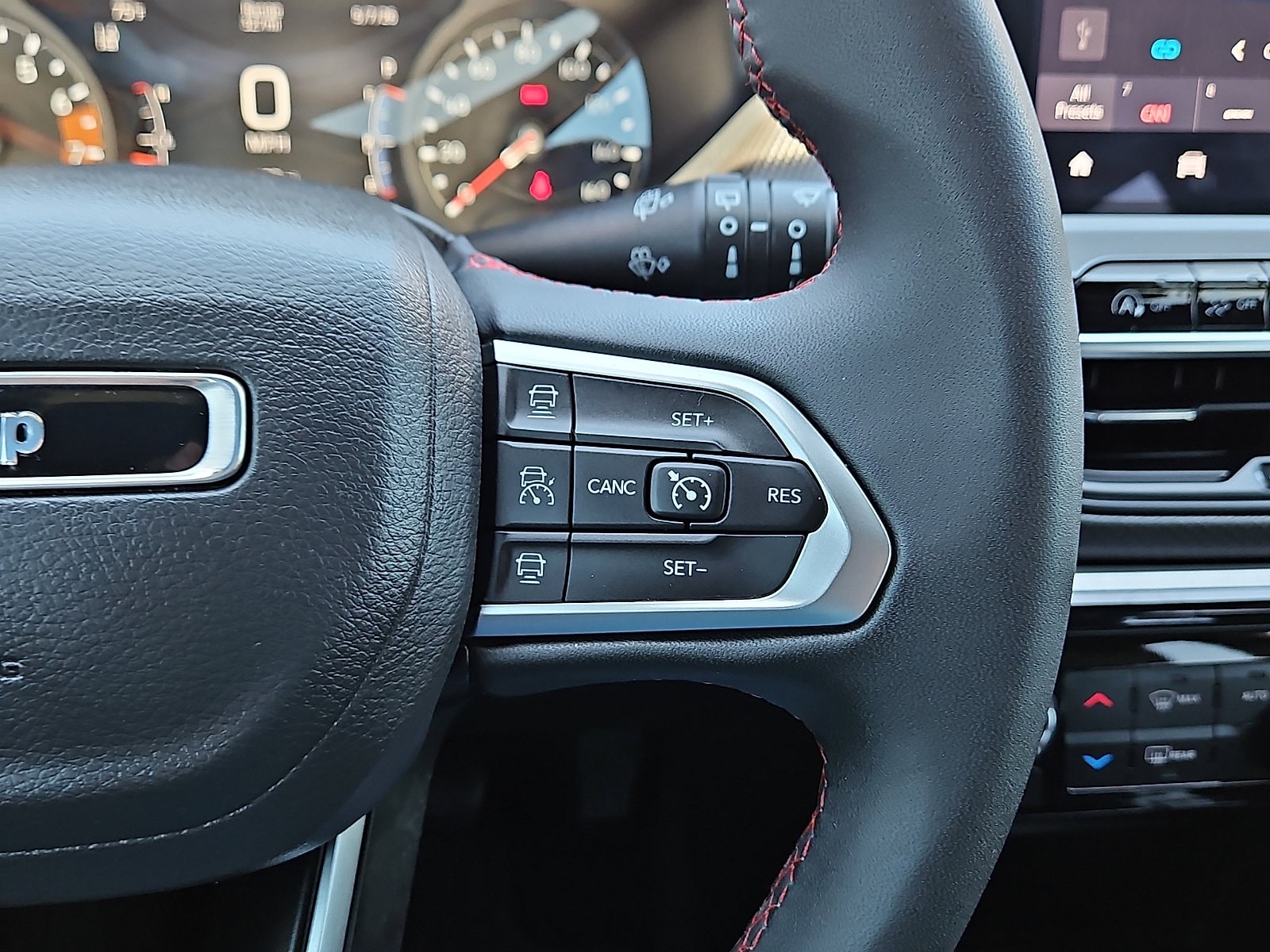 2025 Jeep Compass Trailhawk - Photo 17