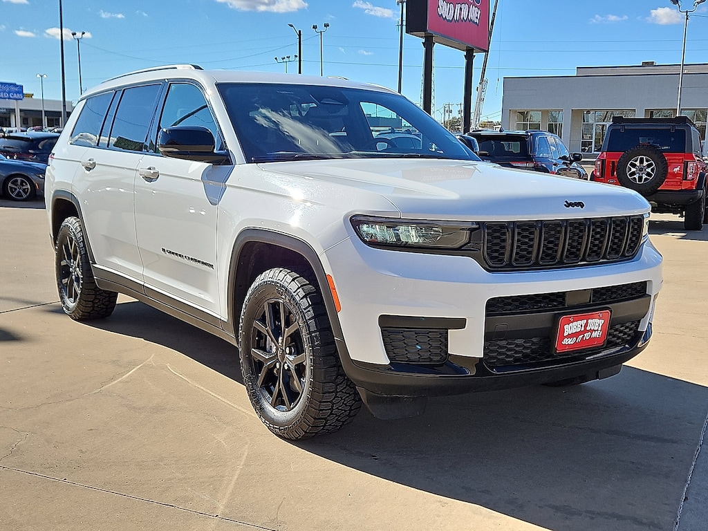 2024 Jeep Grand Cherokee Laredo Altitude photo 4