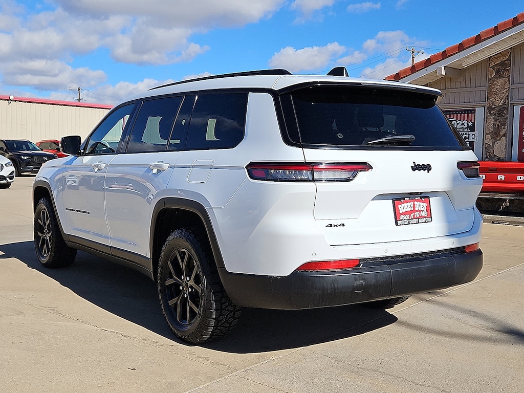 2024 Jeep Grand Cherokee Laredo Altitude photo 2