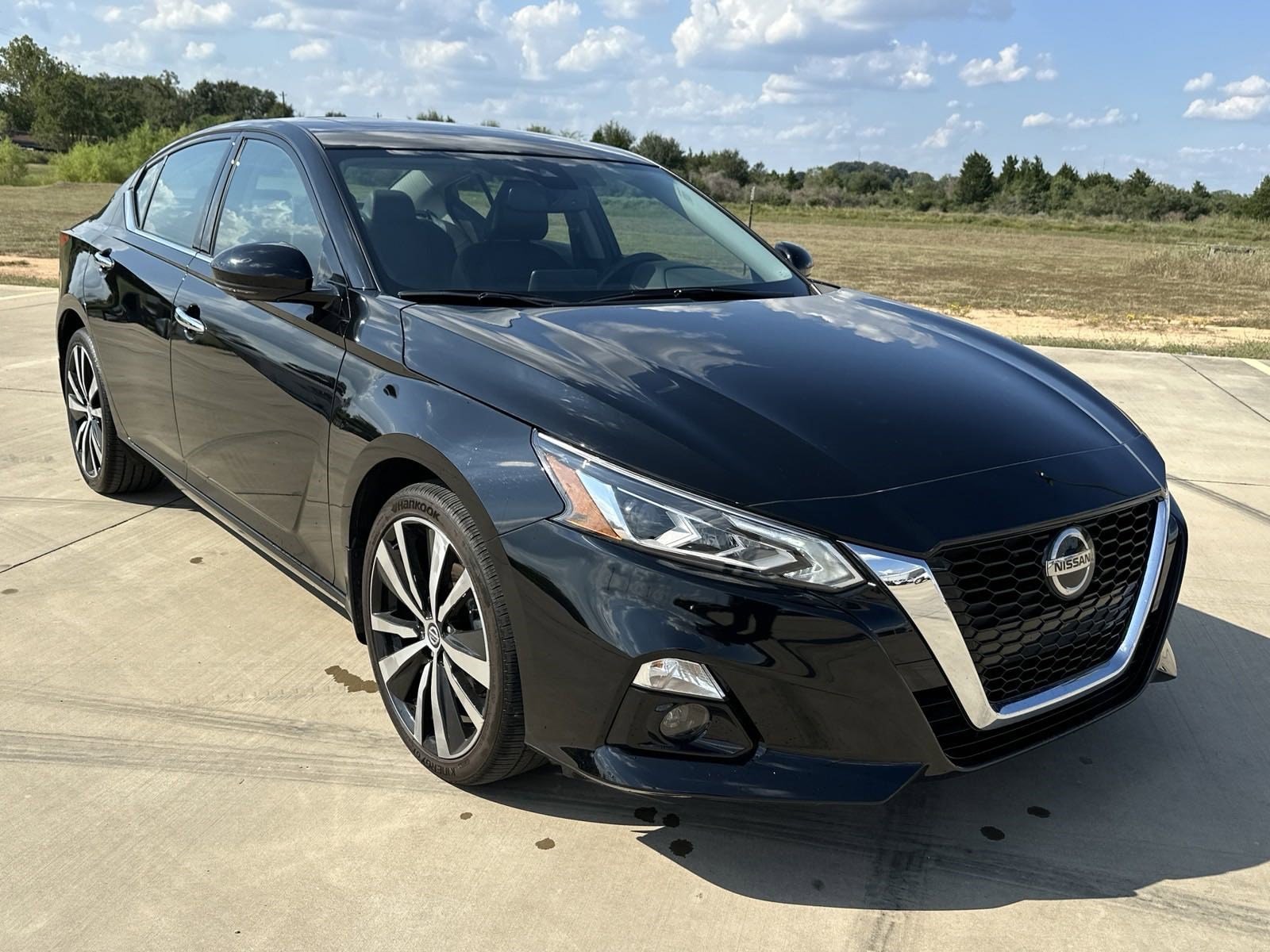 Used 2021 Nissan Altima Platinum with VIN 1N4BL4FW5MN390482 for sale in Sealy, TX