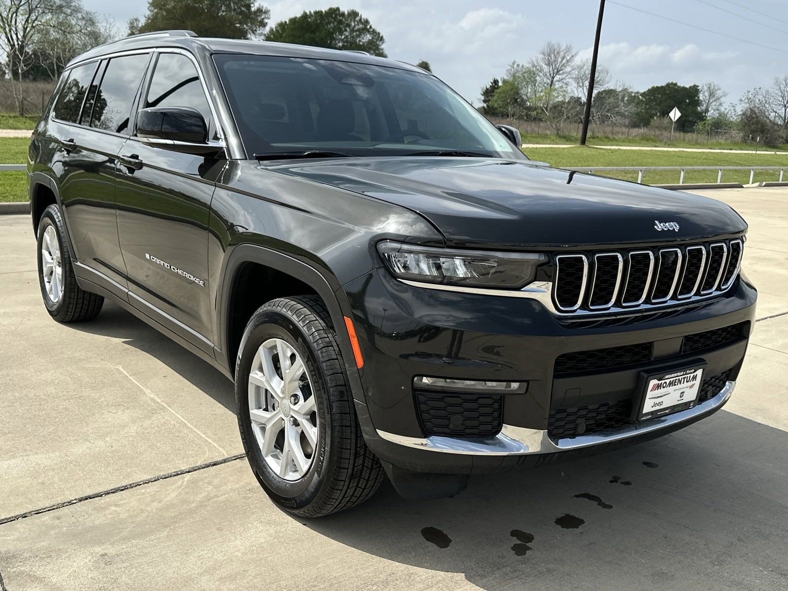 Used 2024 Jeep Grand Cherokee L Limited with VIN 1C4RJKBG7R8922032 for sale in Sealy, TX