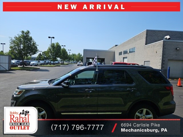2017 Ford Explorer XLT photo 4