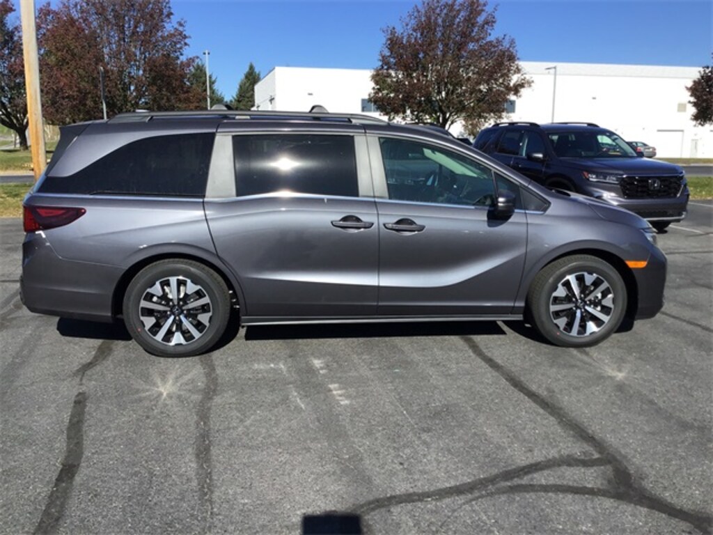 New 2026 Honda Odyssey EX-L Van Passenger